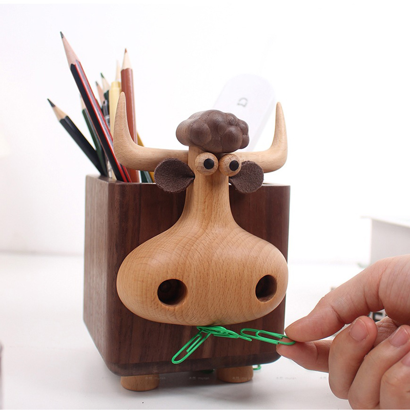 Pen Holder Magnetic - かわいい雄牛の形をした木製ペンホルダー、多機能デスクオーガナイザー、磁気ペーパークリップ収納付き、オフィスや家庭用