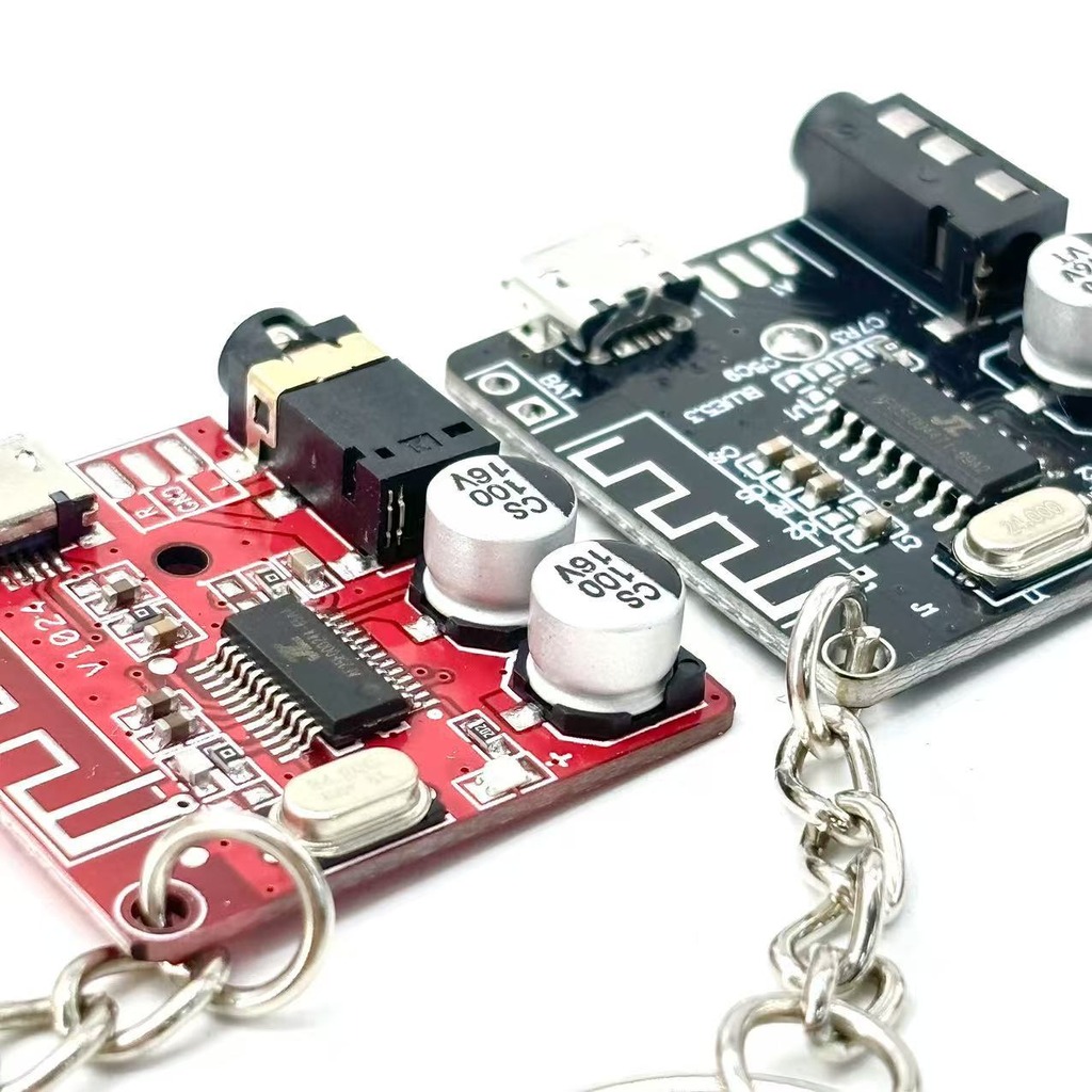 サイバーパンクスタイル回路基板キーホルダーレトロテック美学P - Tech Accessories Wholesale のレビューと価格