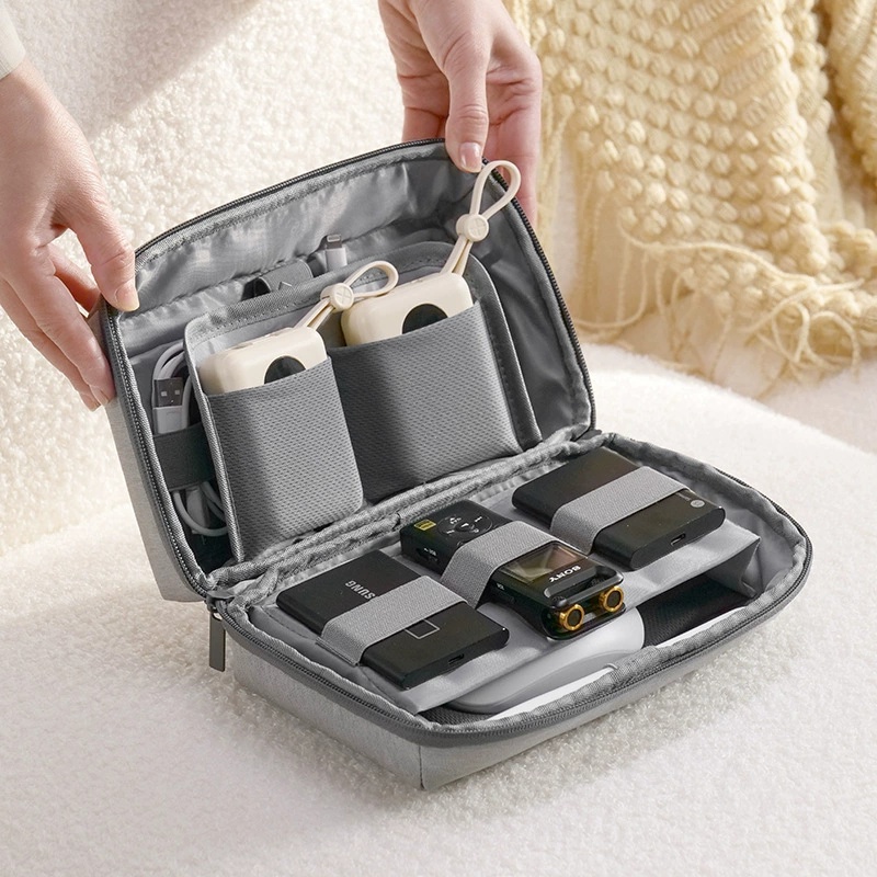電子機器オーガナイザー トラベルケース、防水トラベルバッグ  - Tech Accessories Storage のレビューと価格